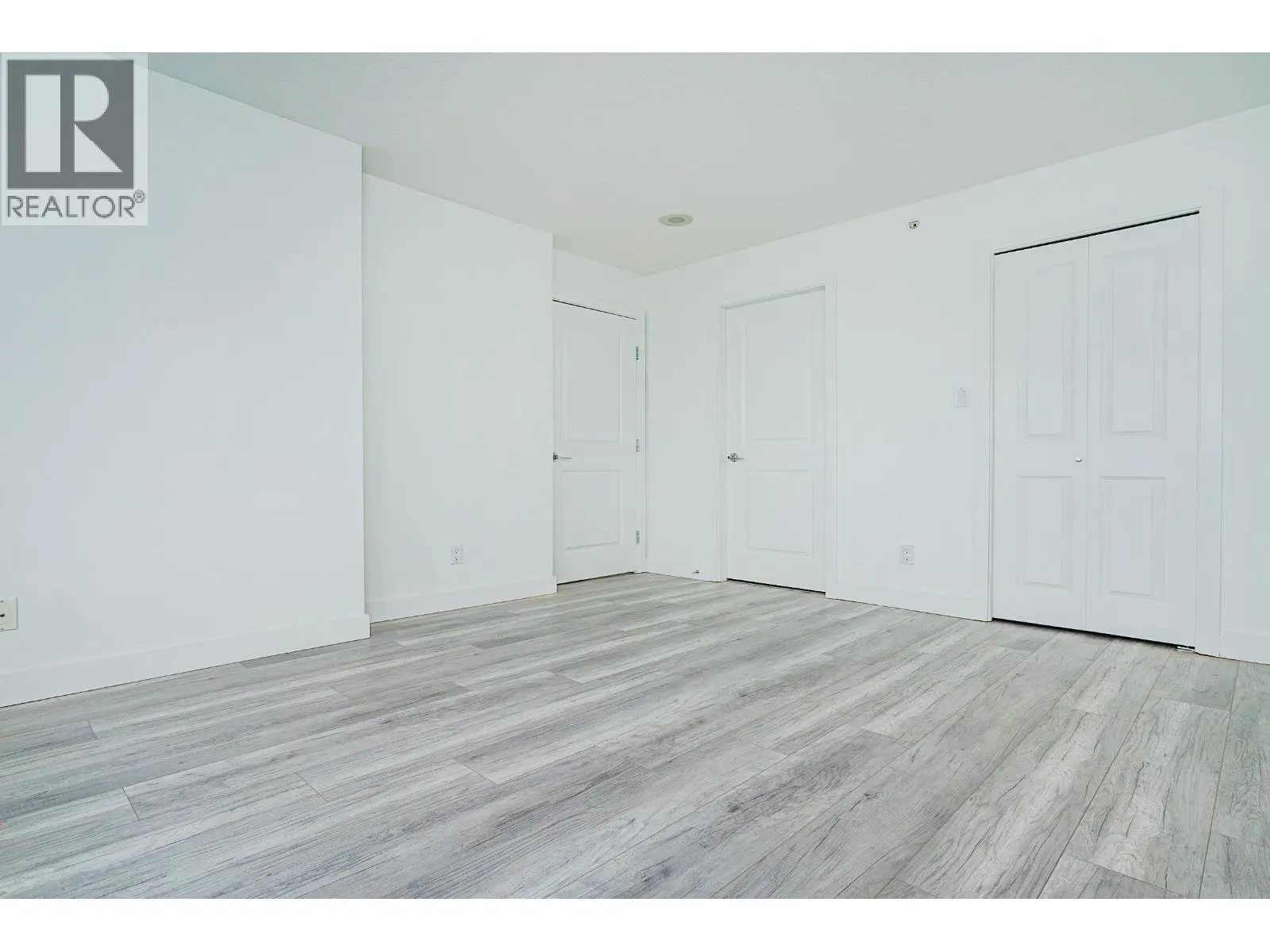 1502 9188 COOK ROAD