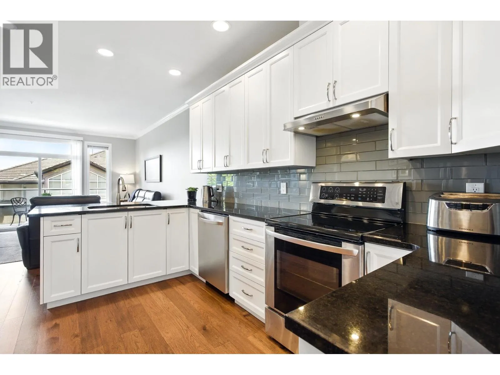 13 688 CITADEL DRIVE