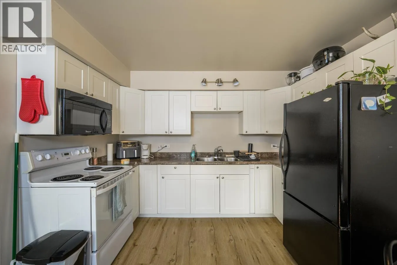 1200 1208 N CUDDIE CRESCENT
