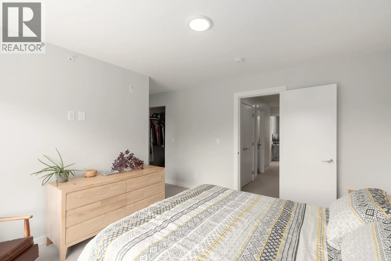 5 41360 SKYRIDGE PLACE