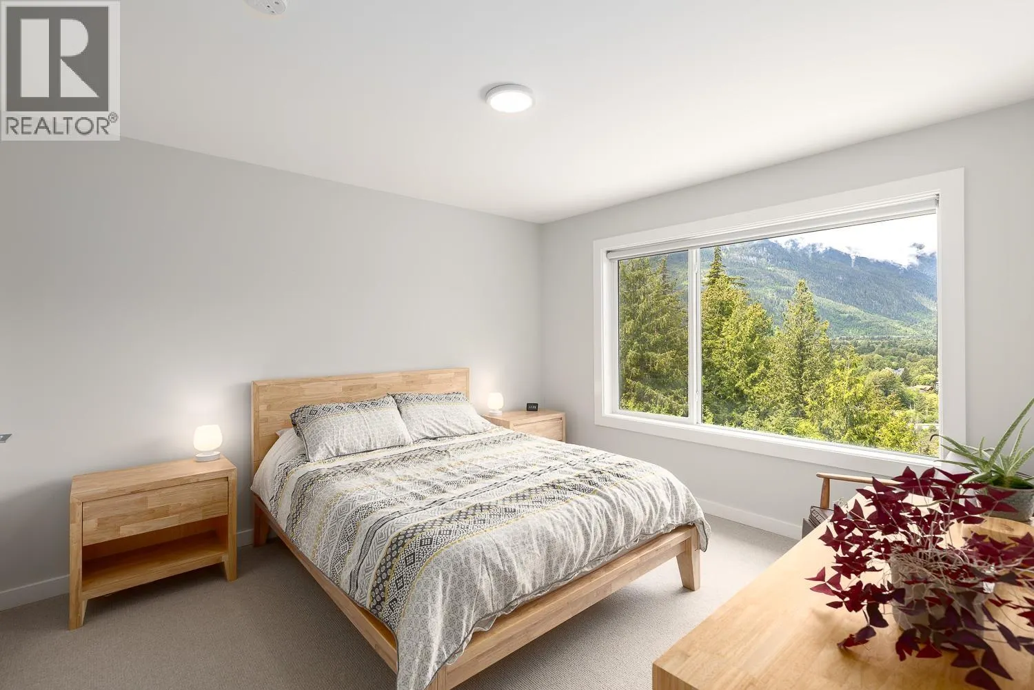 5 41360 SKYRIDGE PLACE