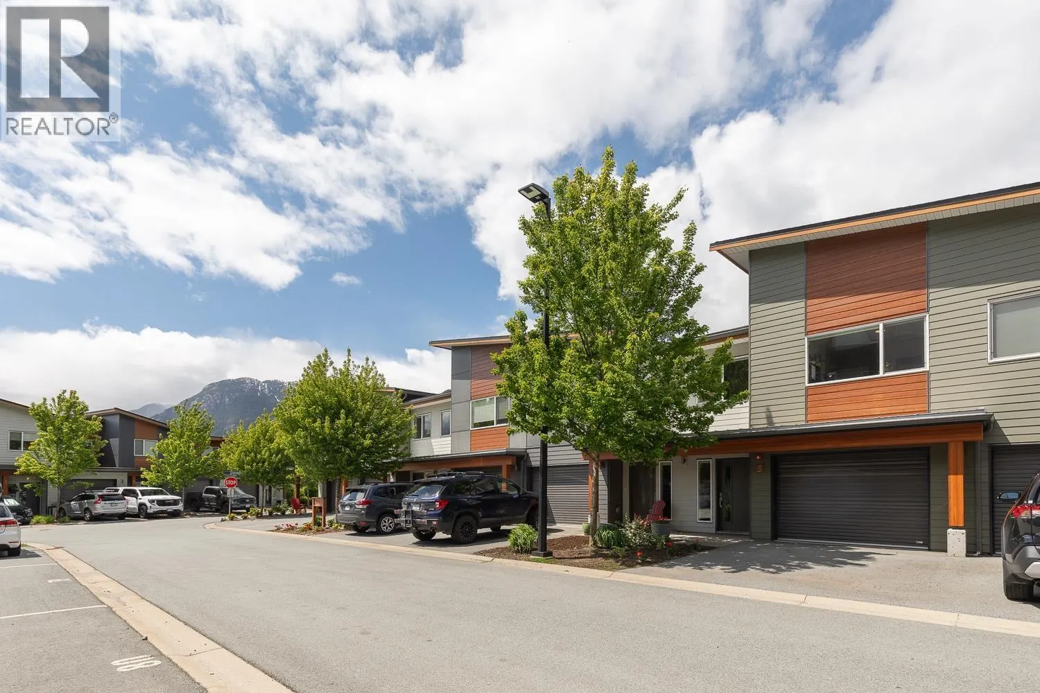 5 41360 SKYRIDGE PLACE