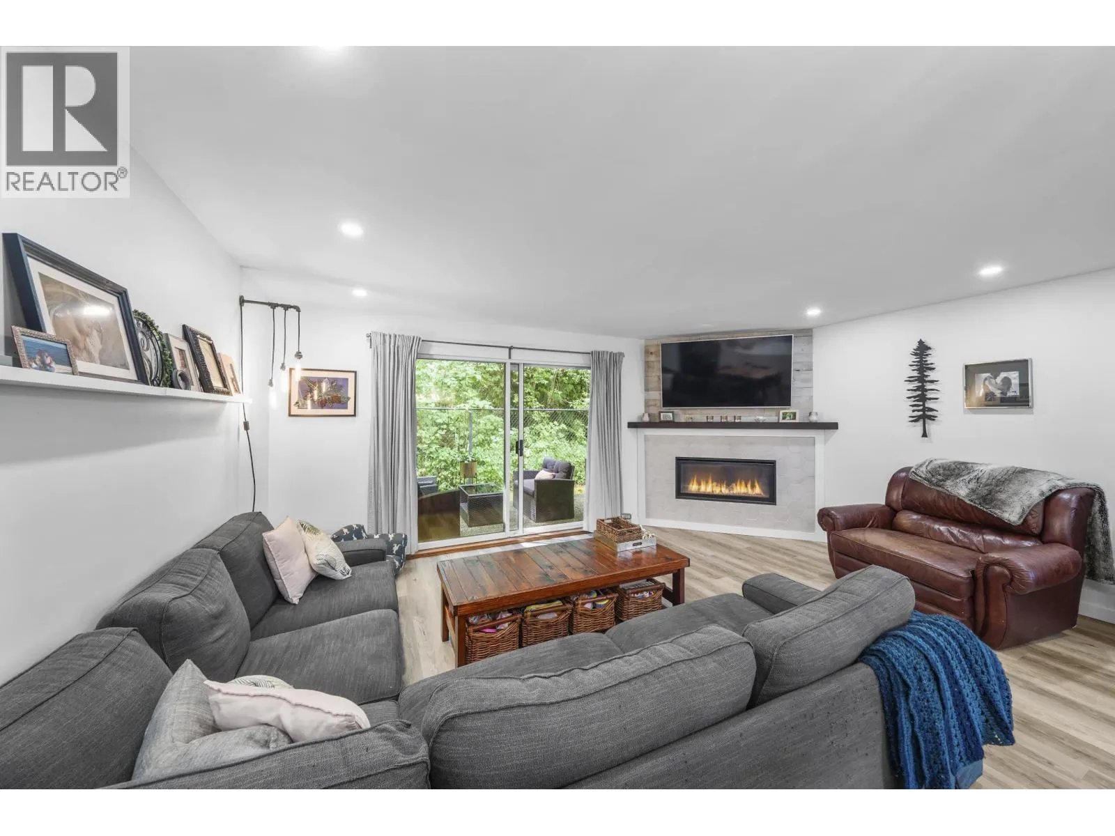 107 1386 LINCOLN DRIVE