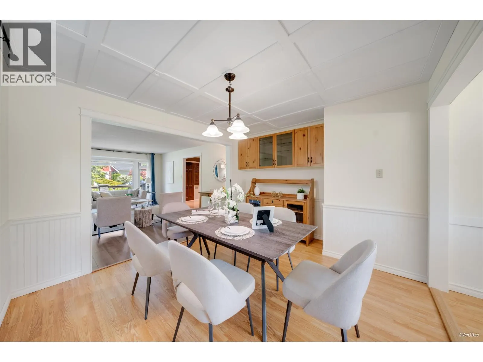 9666 ASHWOOD DRIVE