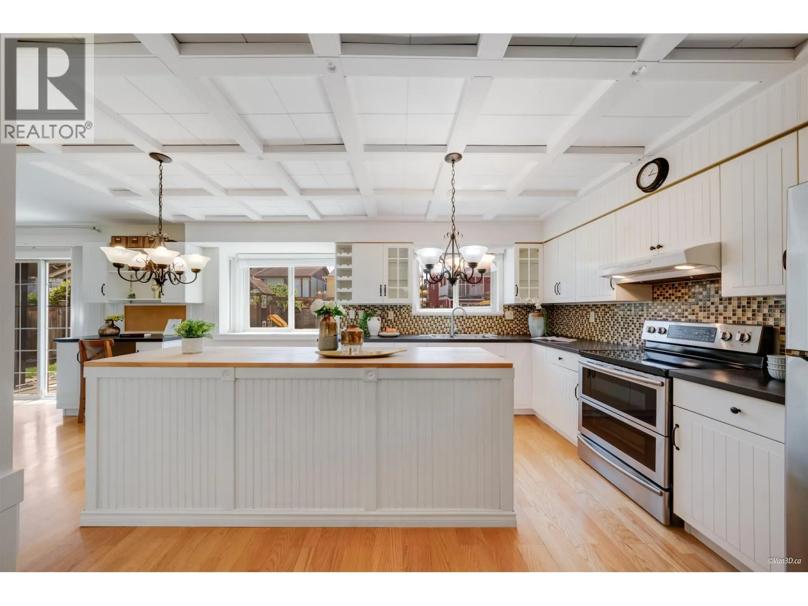 9666 ASHWOOD DRIVE