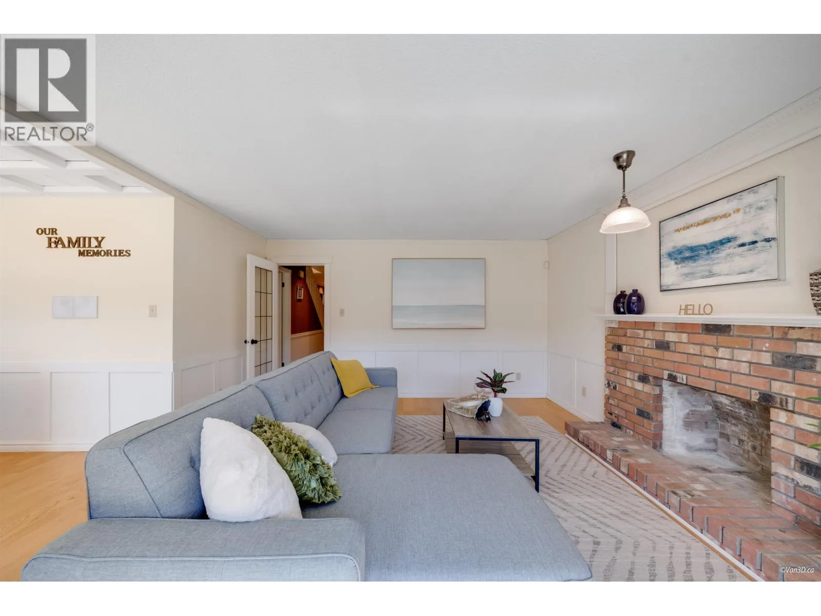 9666 ASHWOOD DRIVE