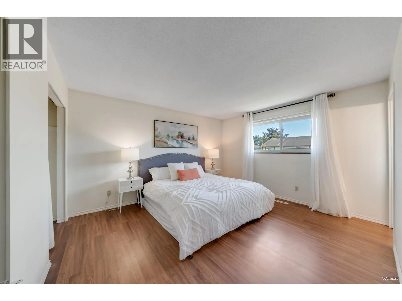 9666 ASHWOOD DRIVE
