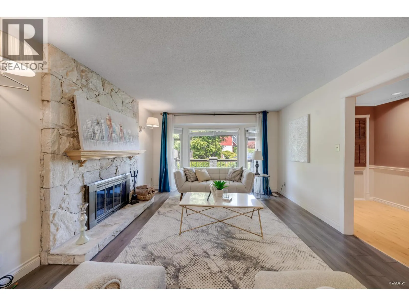 9666 ASHWOOD DRIVE