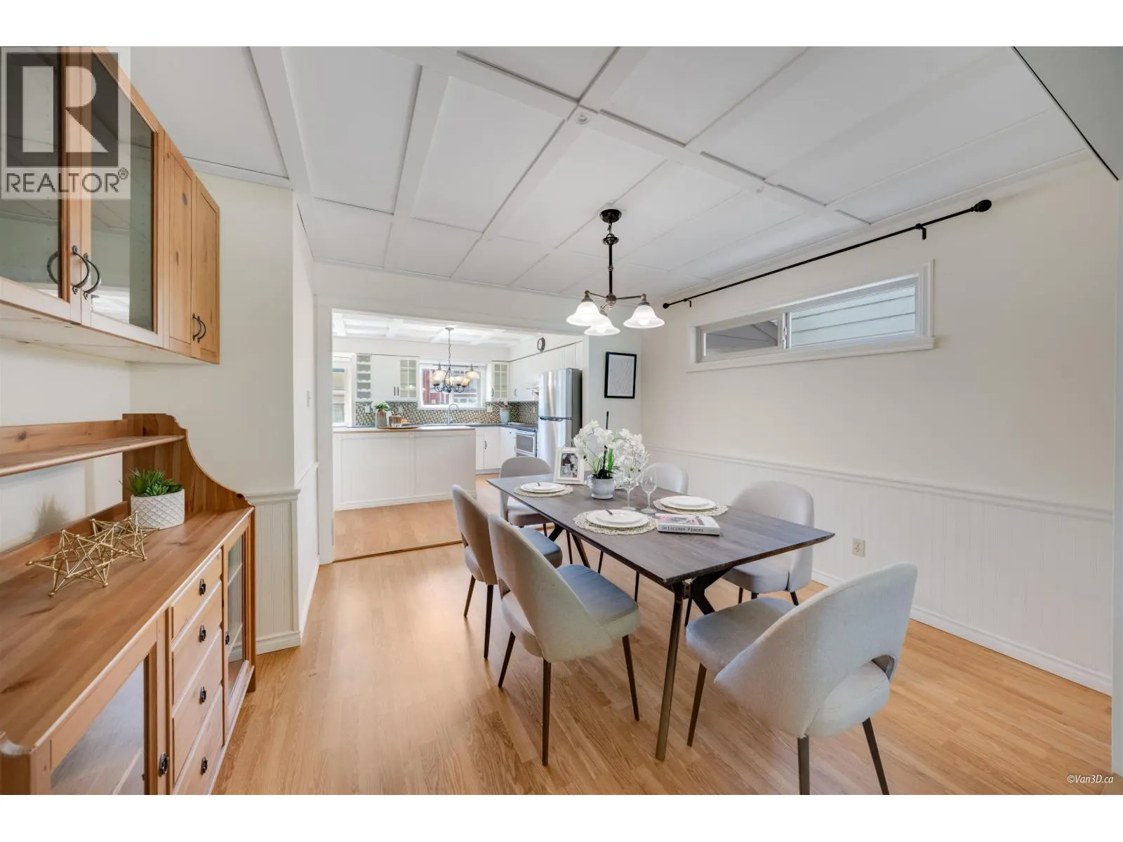 9666 ASHWOOD DRIVE