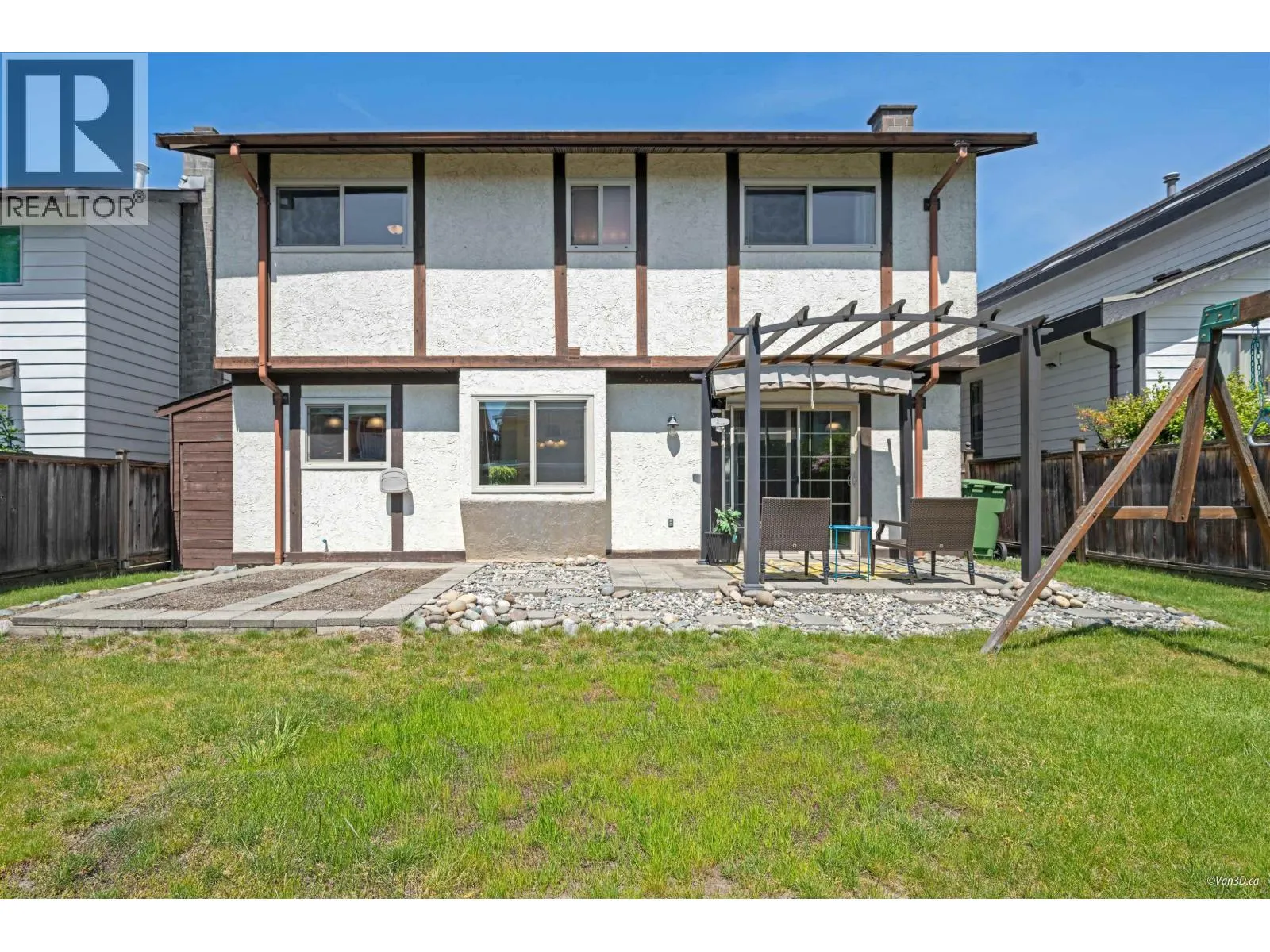 9666 ASHWOOD DRIVE
