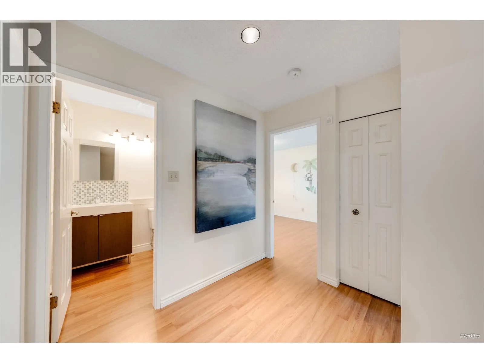 9666 ASHWOOD DRIVE