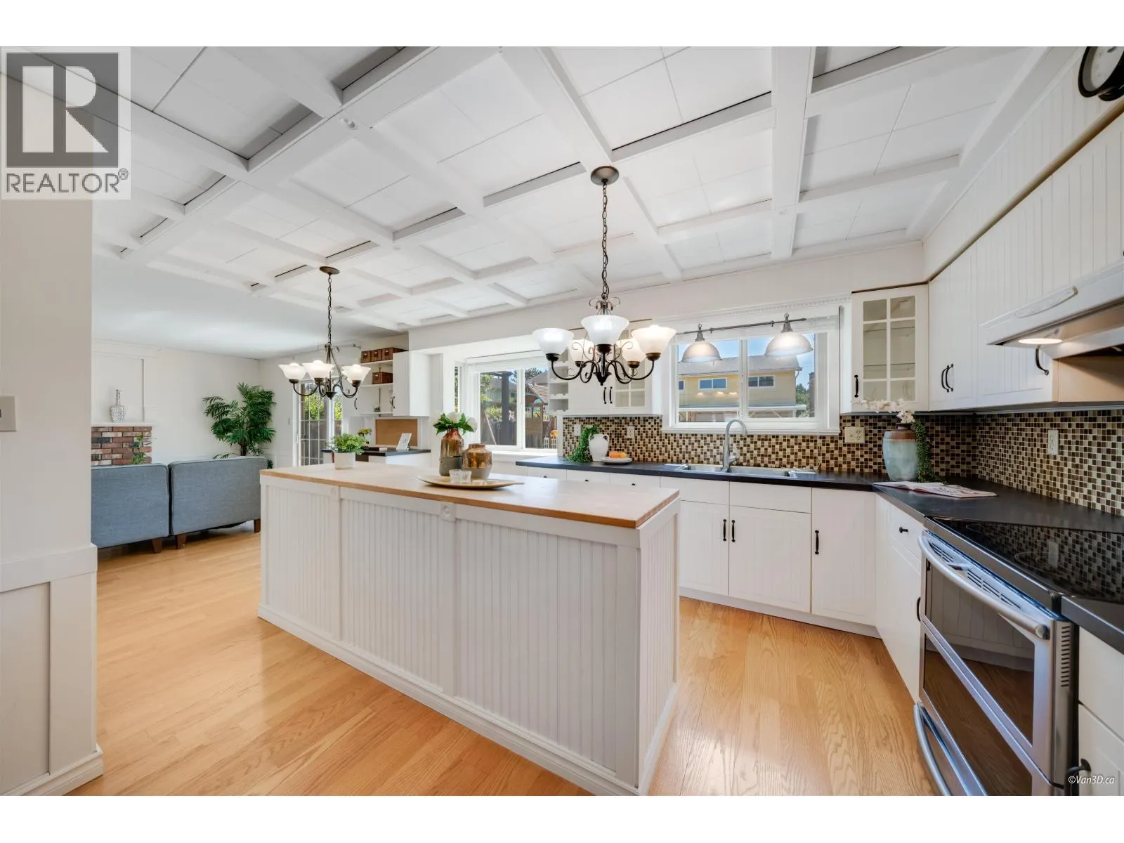 9666 ASHWOOD DRIVE