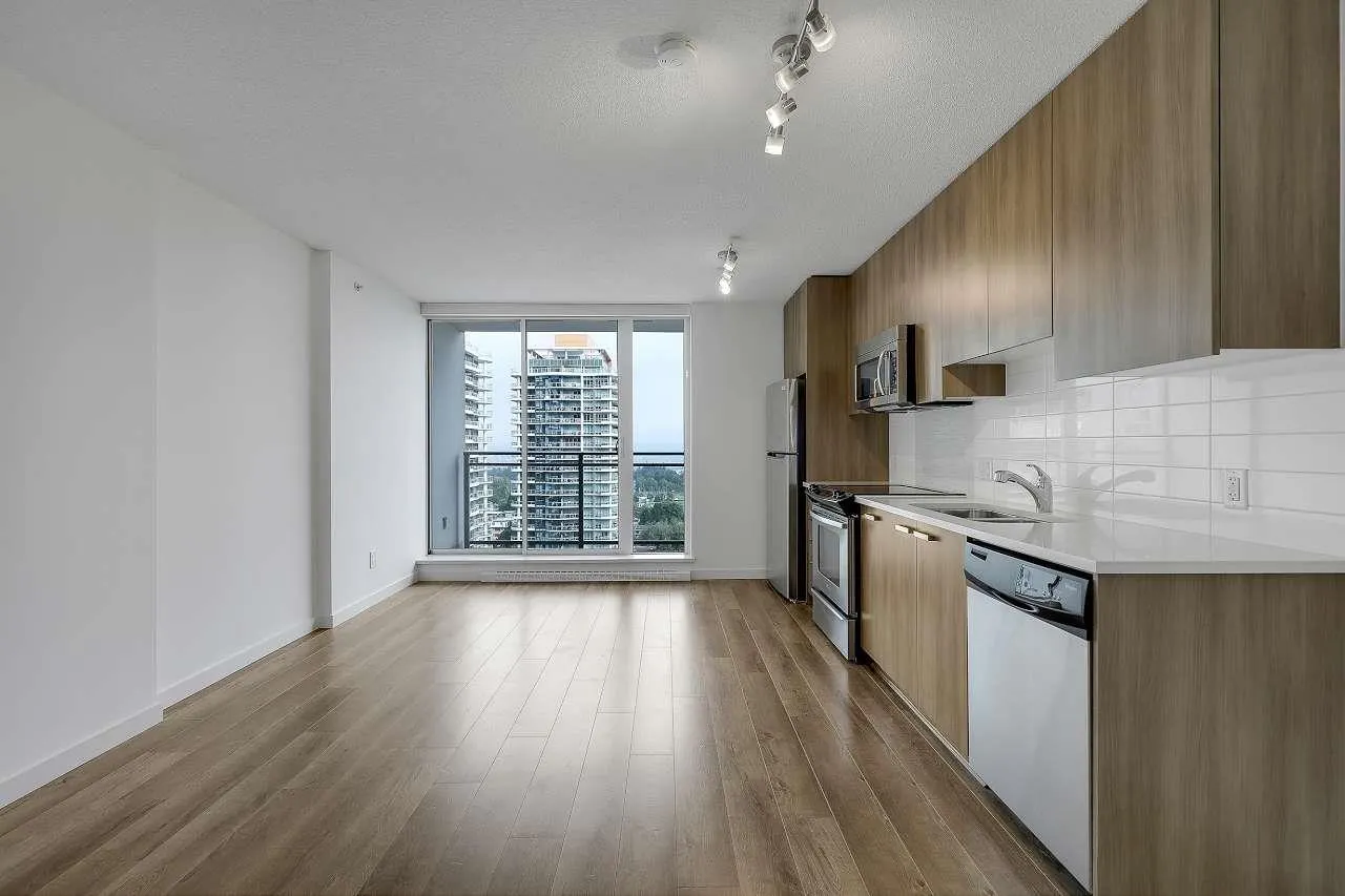 2305 13325 102A AVENUE