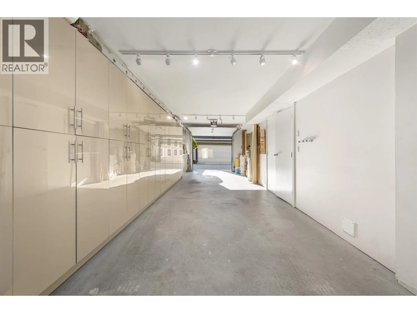 2 6551 NO. 4 ROAD