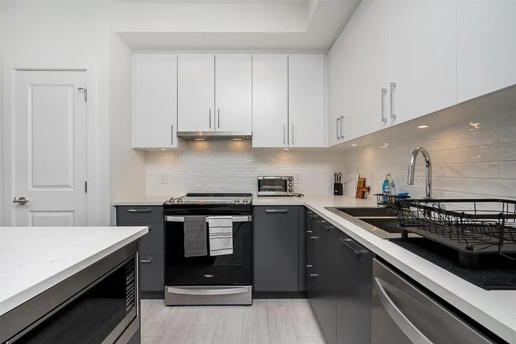 B110 20834 80 AVENUE