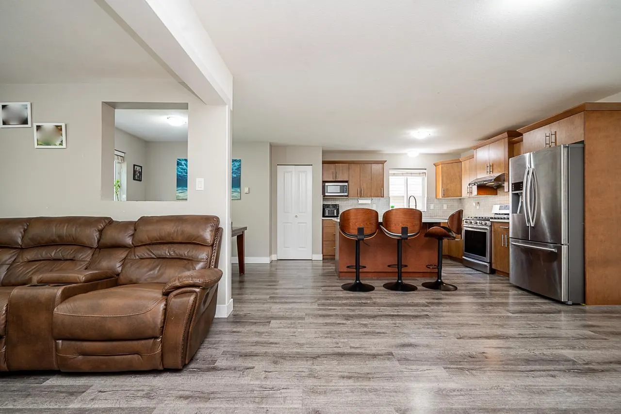 27680 SIGNAL COURT