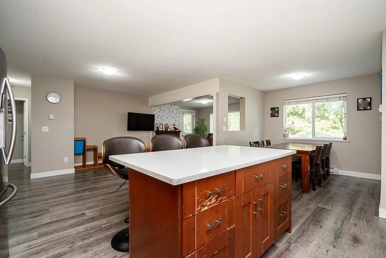 27680 SIGNAL COURT