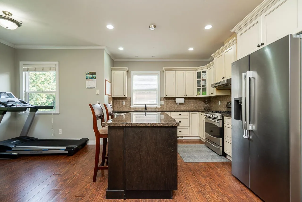 27680 SIGNAL COURT