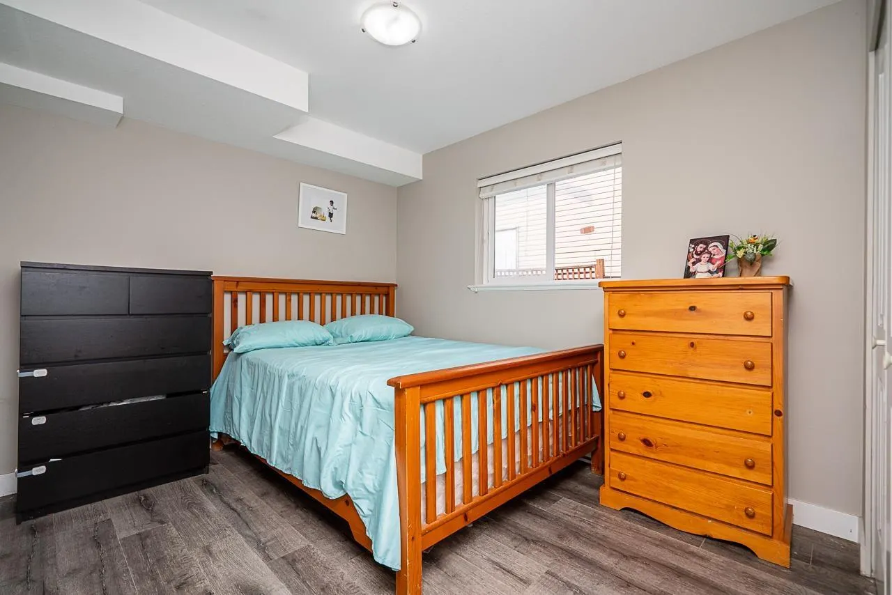 27680 SIGNAL COURT