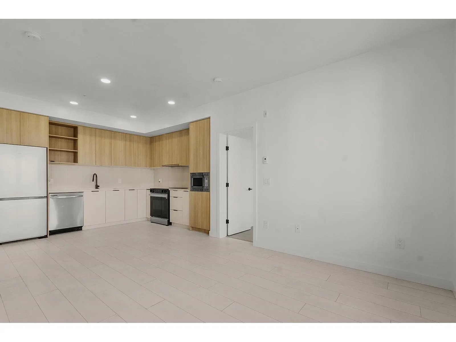 509 13439 94A AVENUE