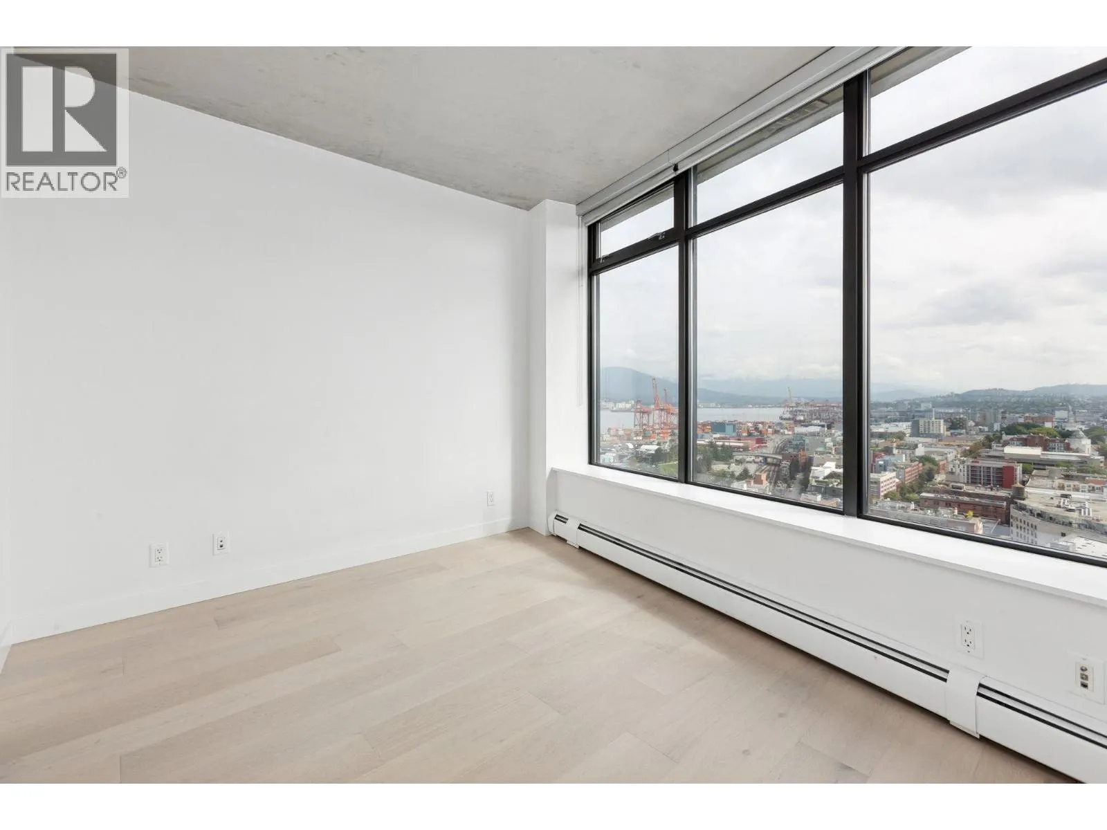 2404 108 W CORDOVA STREET