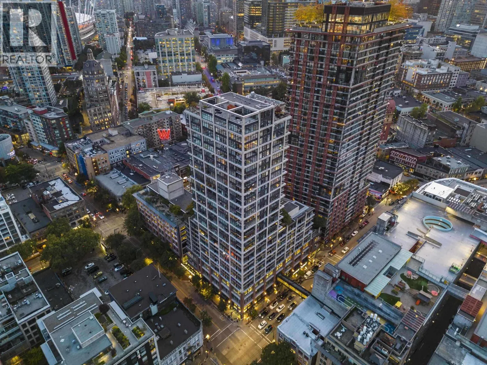 2404 108 W CORDOVA STREET