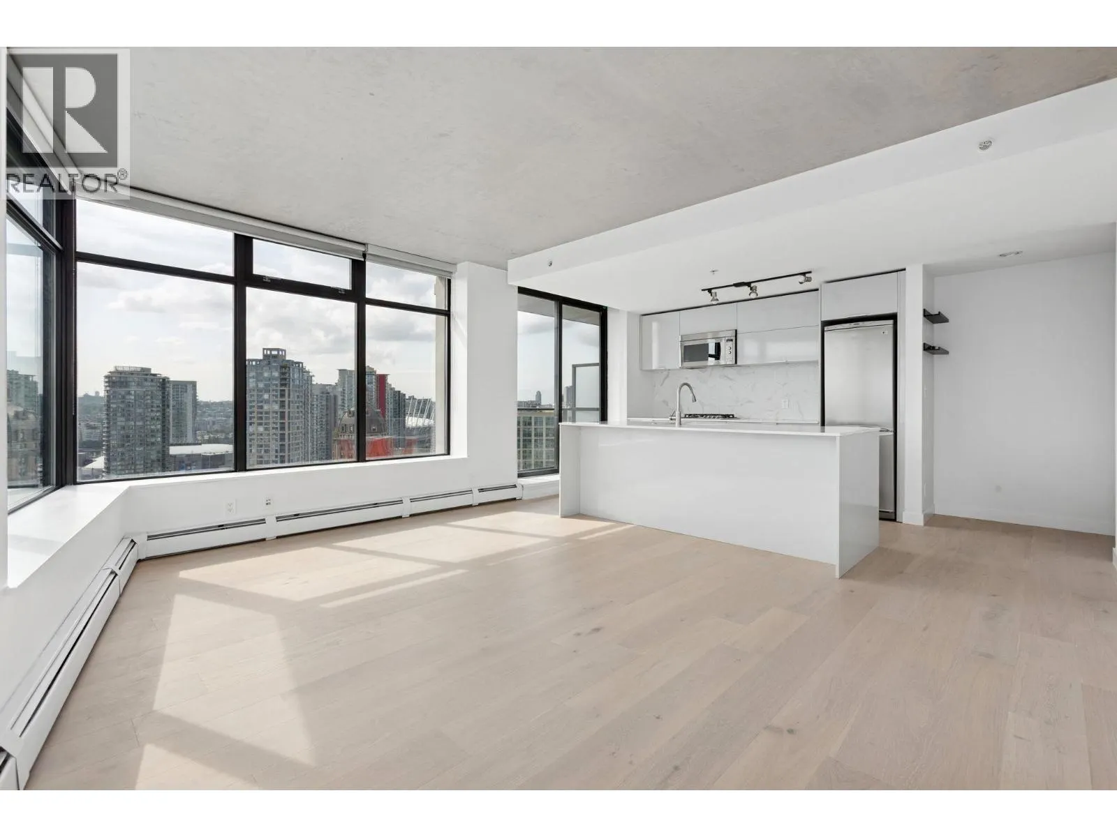 2404 108 W CORDOVA STREET