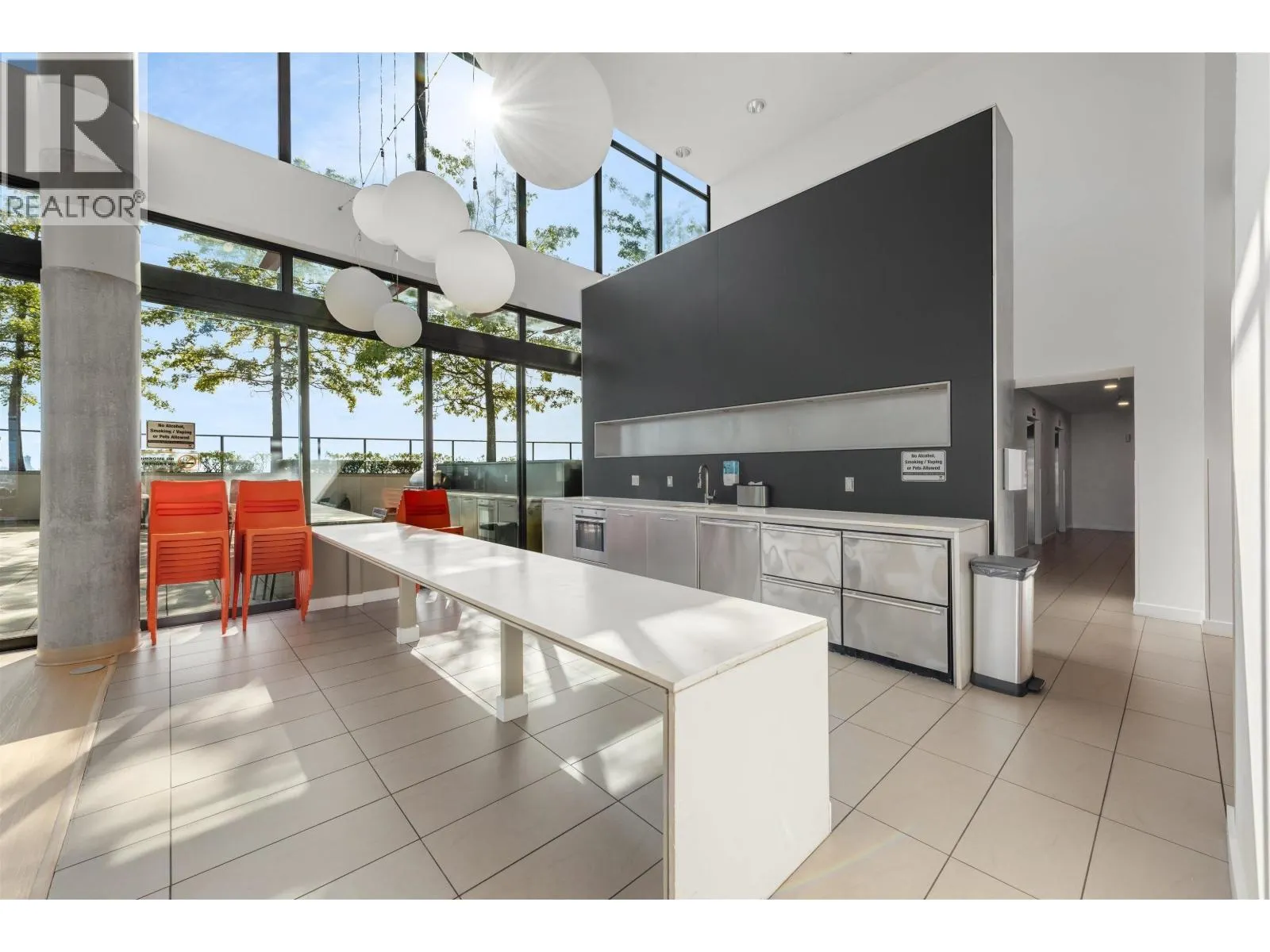 2404 108 W CORDOVA STREET