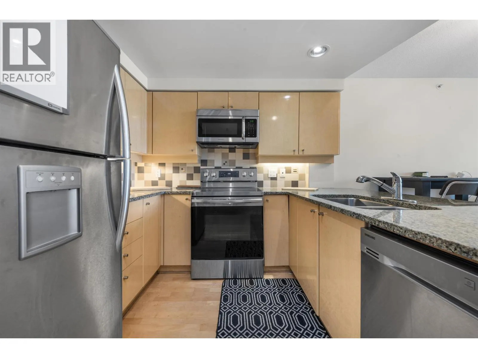 1708 1008 CAMBIE STREET