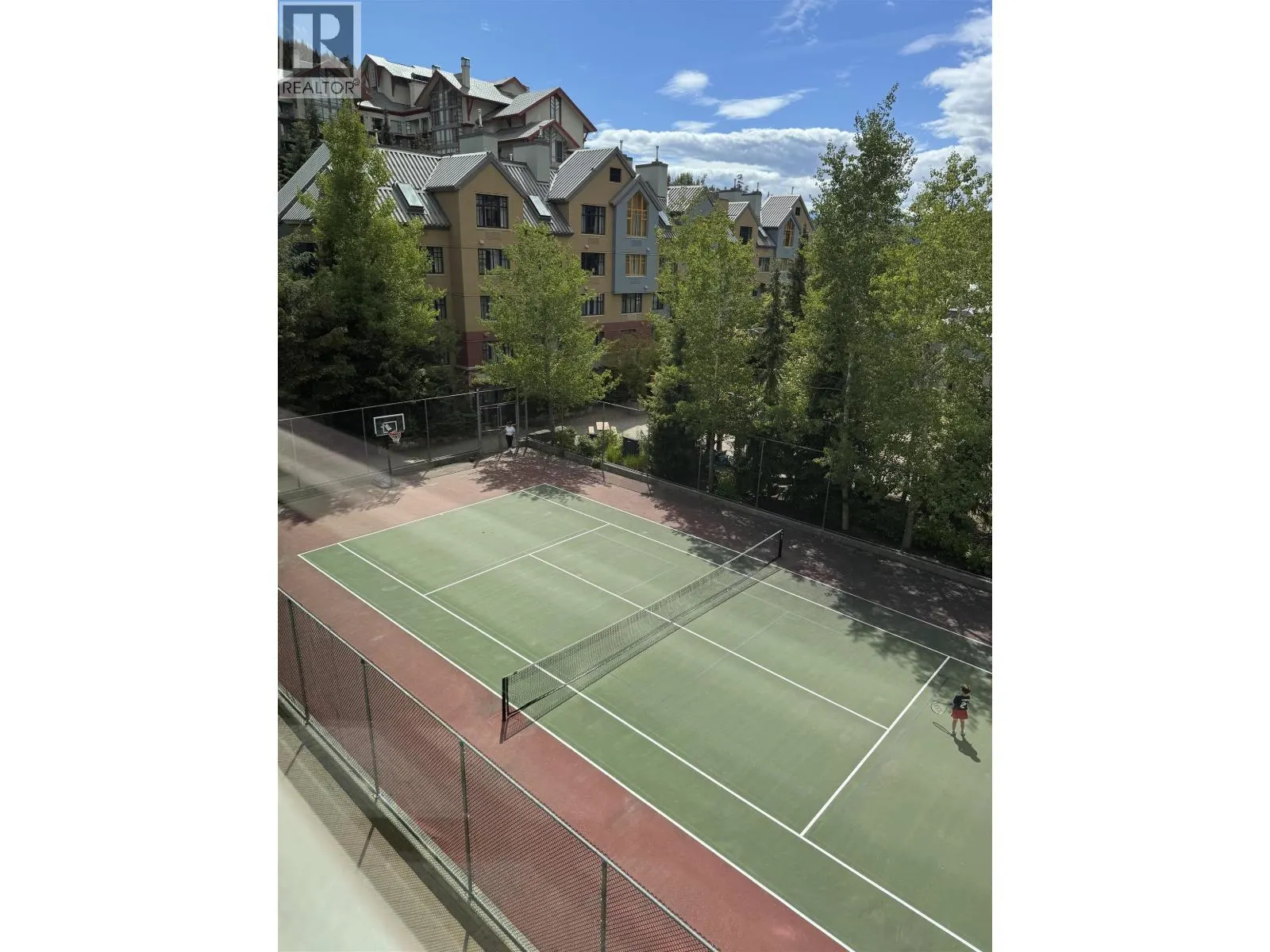 307 4280 MOUNTAIN SQUARE