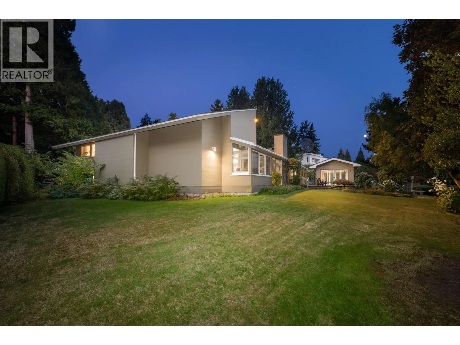 535 ENGLISH BLUFF ROAD