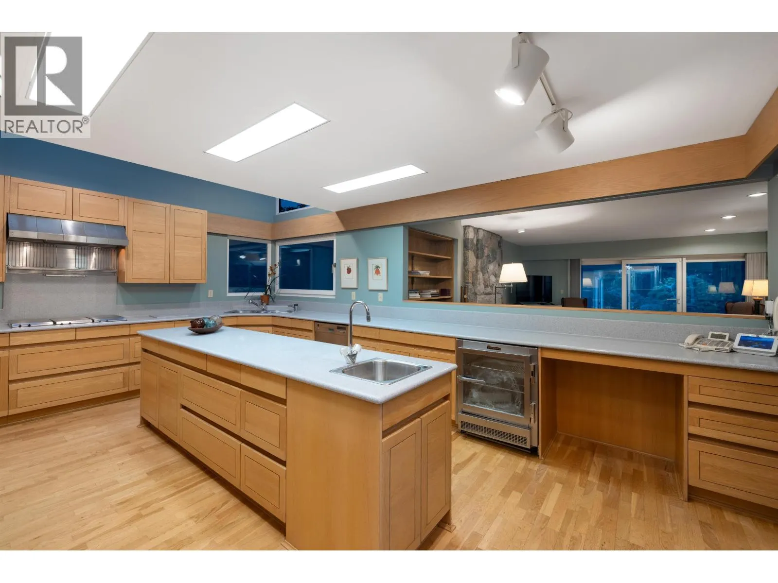 535 ENGLISH BLUFF ROAD