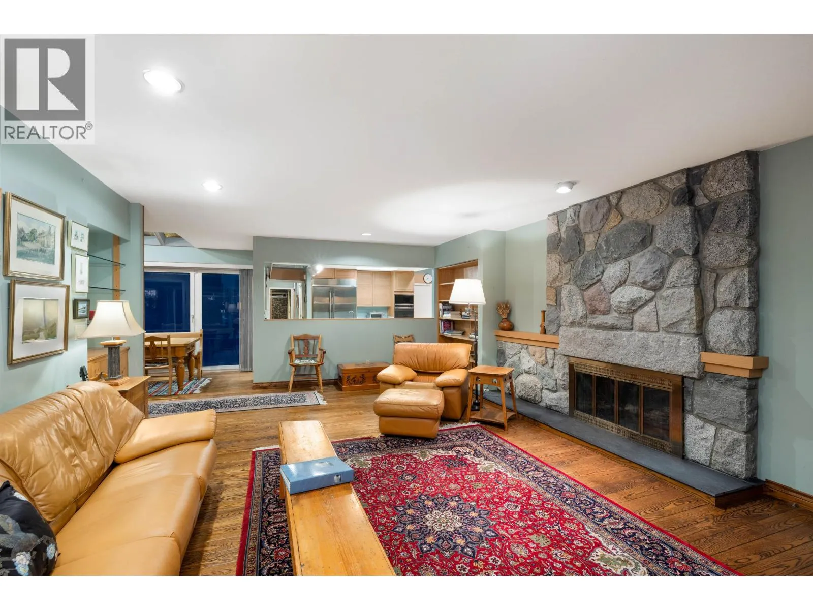 535 ENGLISH BLUFF ROAD