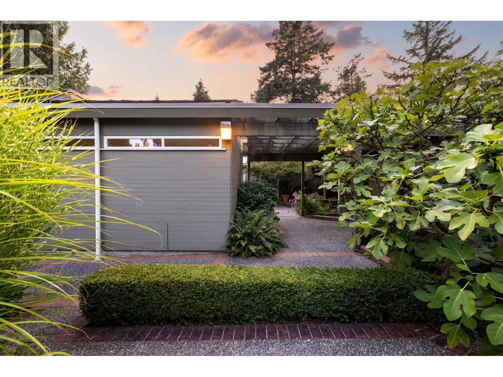 535 ENGLISH BLUFF ROAD