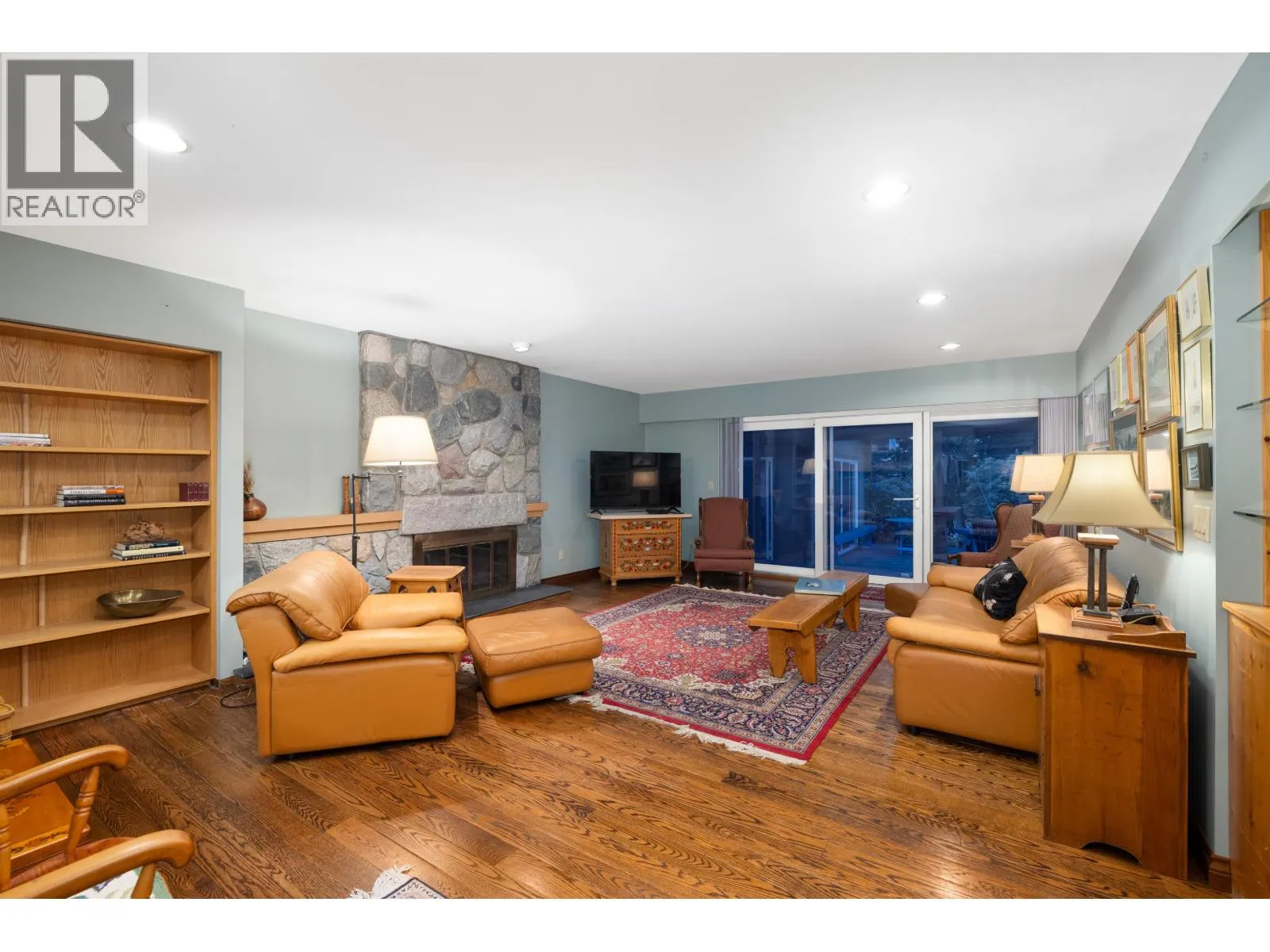 535 ENGLISH BLUFF ROAD