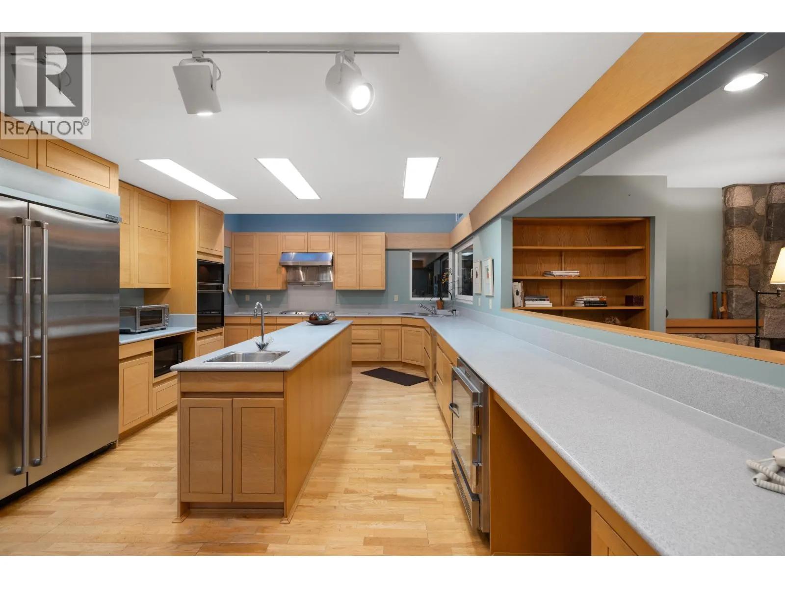 535 ENGLISH BLUFF ROAD