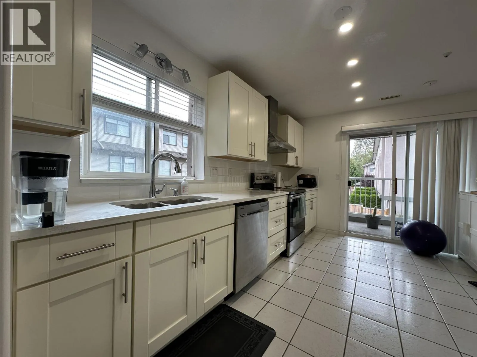 18 2538 PITT RIVER ROAD