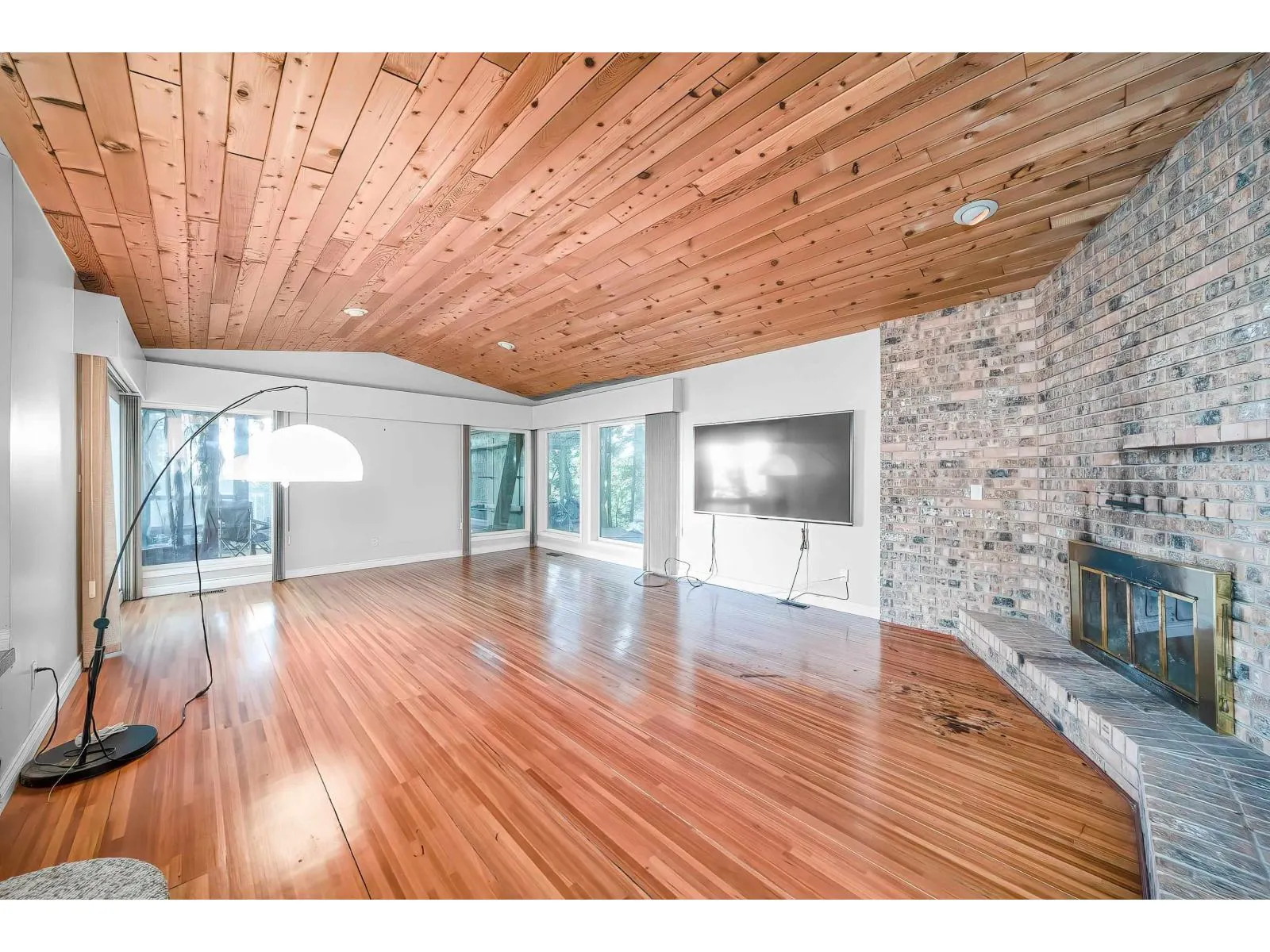 5242 STATION ROAD
