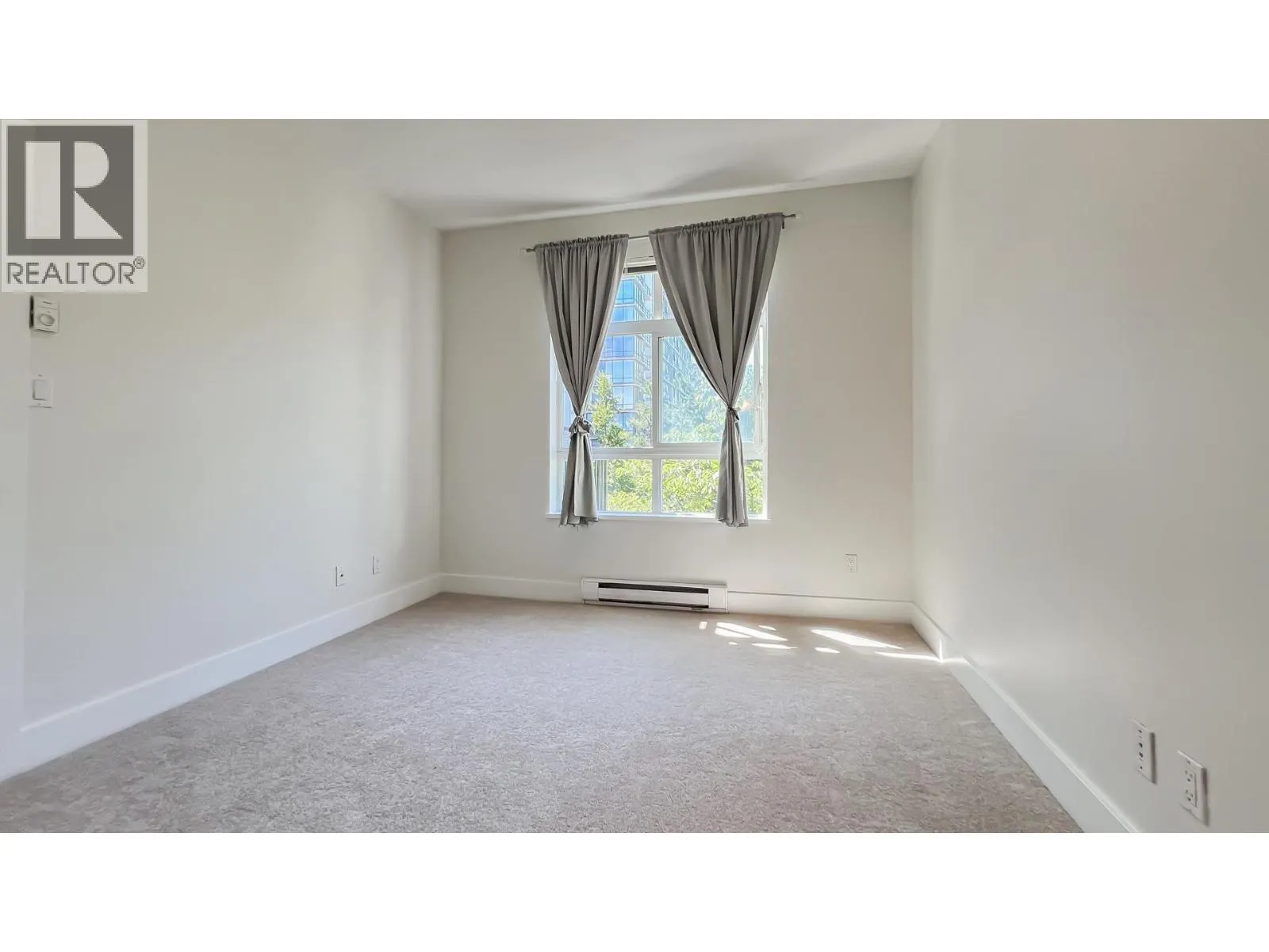 327 6033 KATSURA STREET