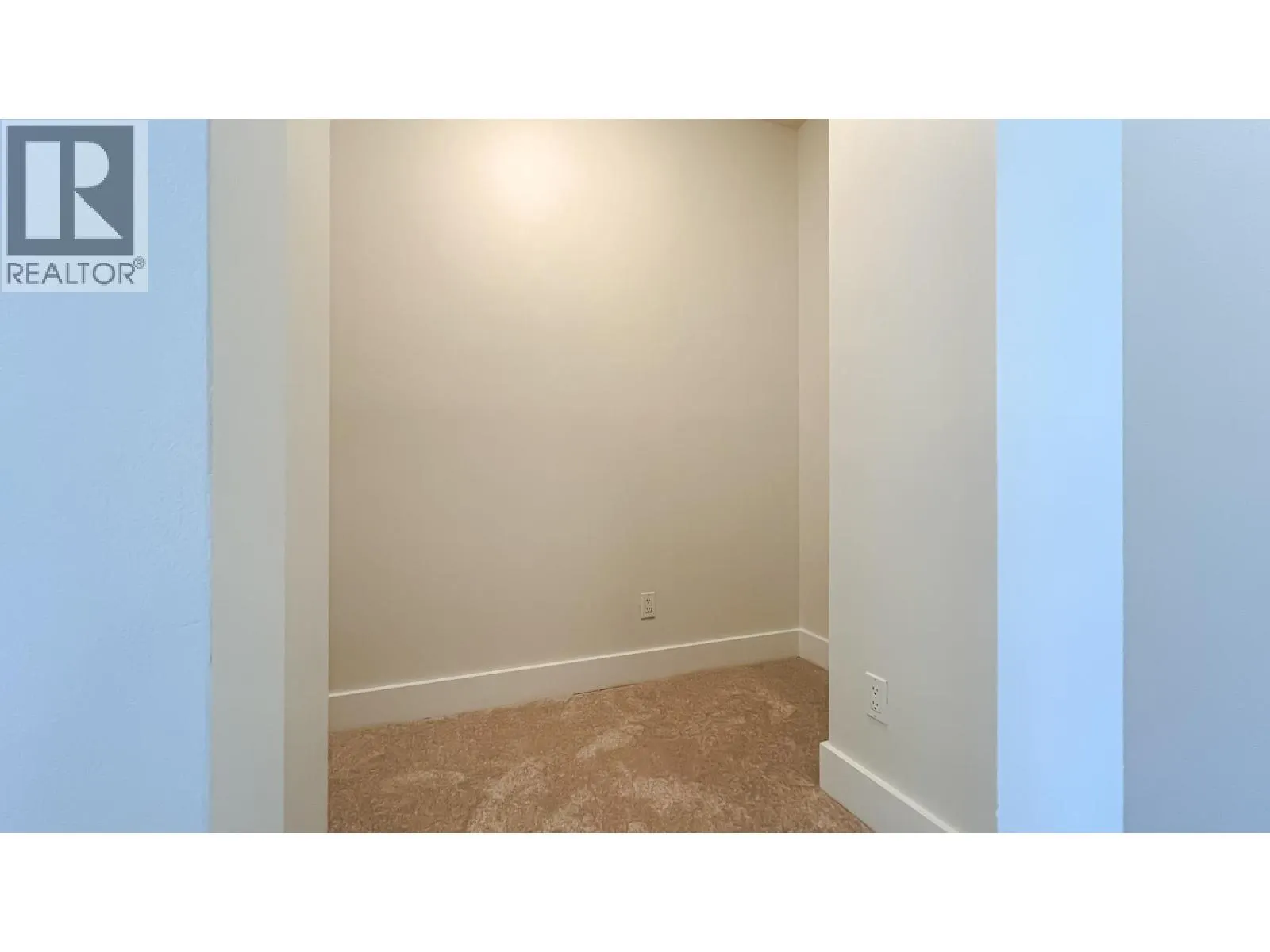 327 6033 KATSURA STREET