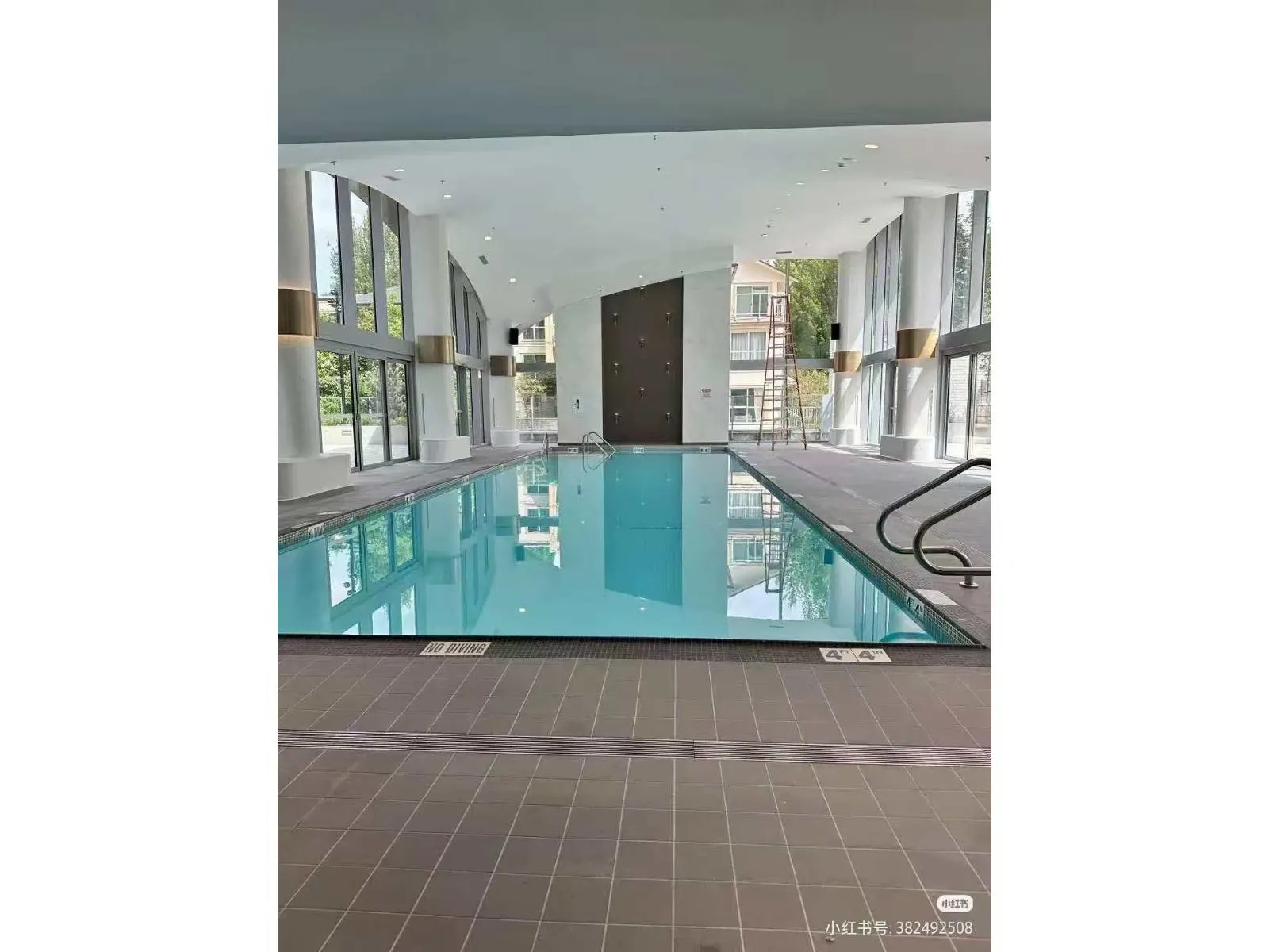 410 13768 100 AVENUE
