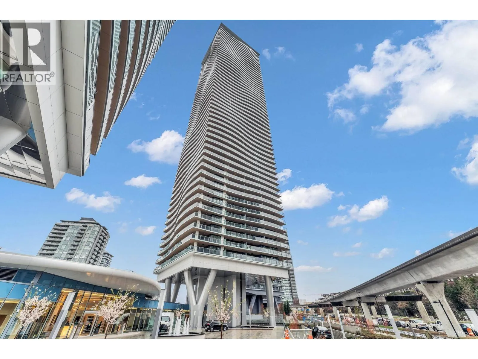 3501 4880 LOUGHEED HIGHWAY