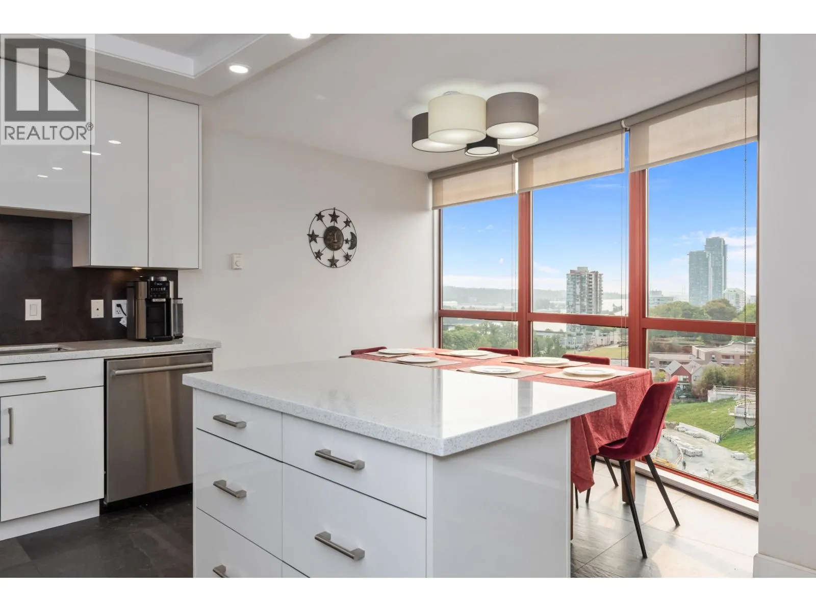 1104 38 LEOPOLD PLACE