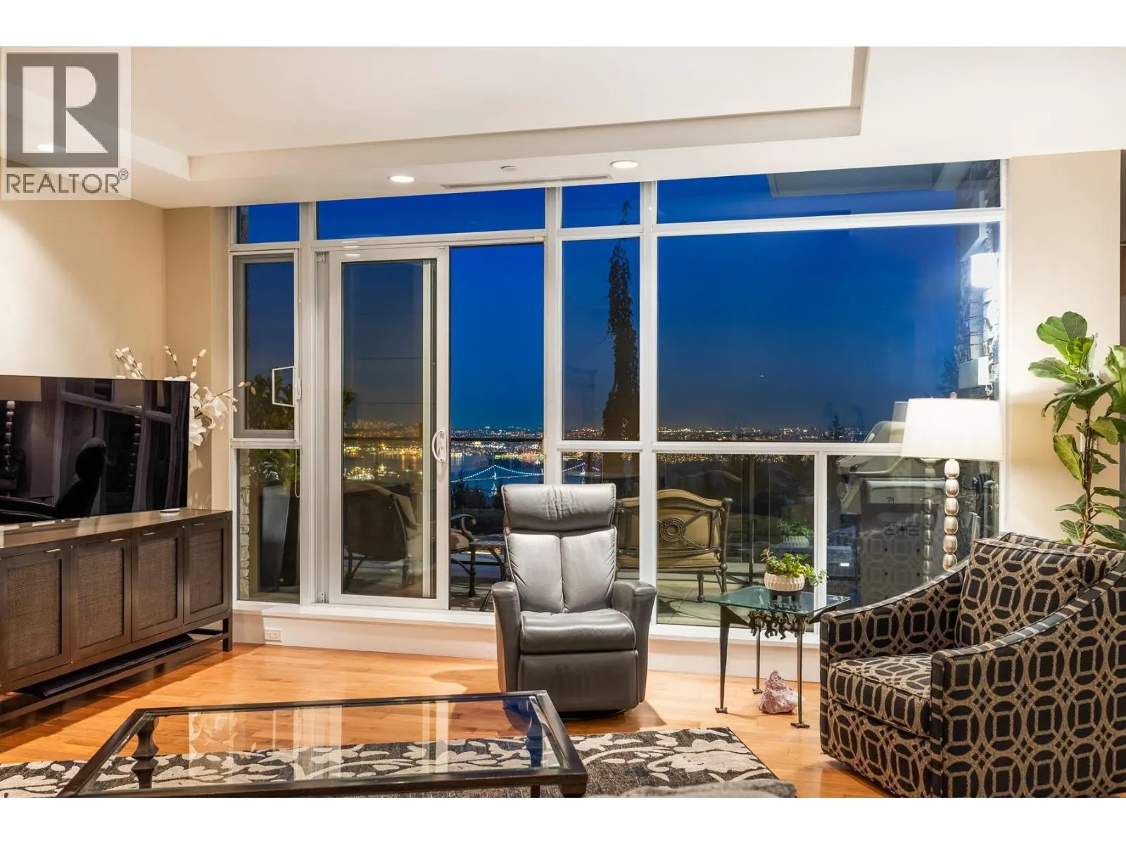 102 2285 TWIN CREEK PLACE