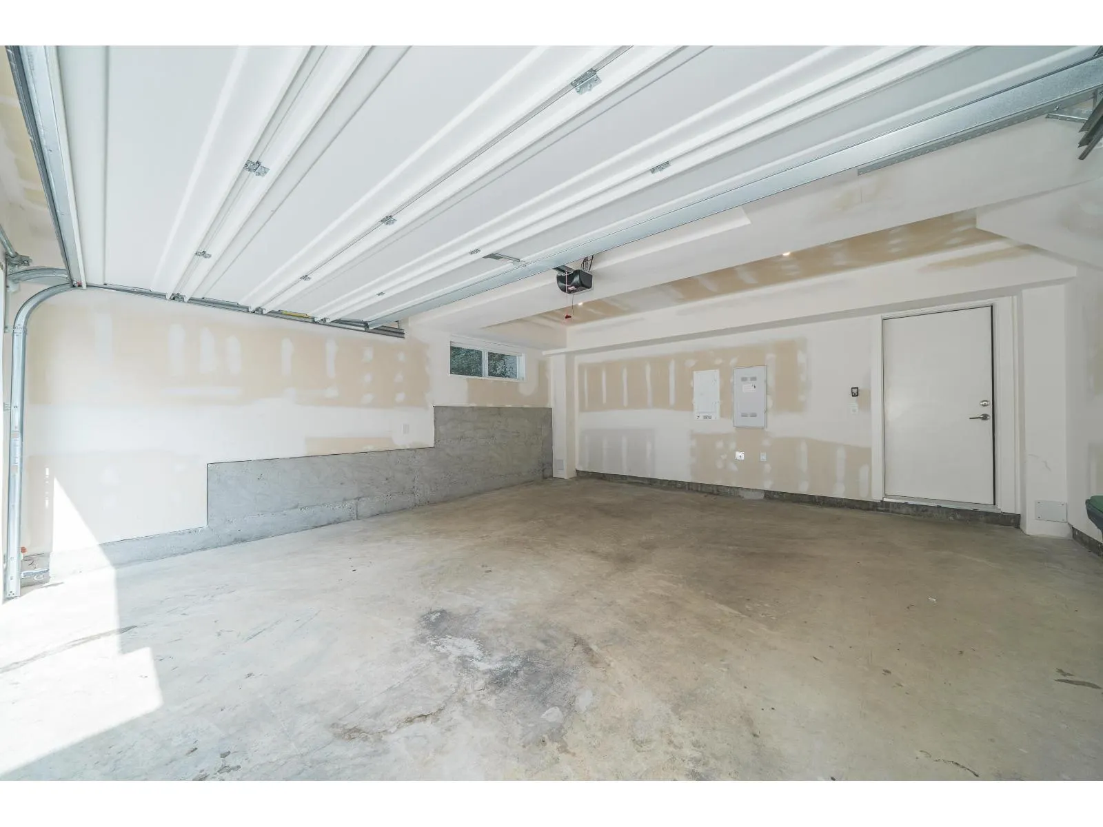 81 16561 17A AVENUE