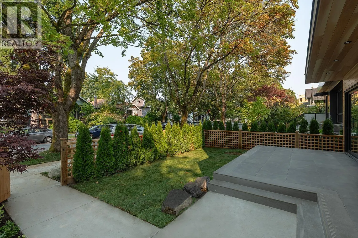 1 3186 W 11TH AVENUE