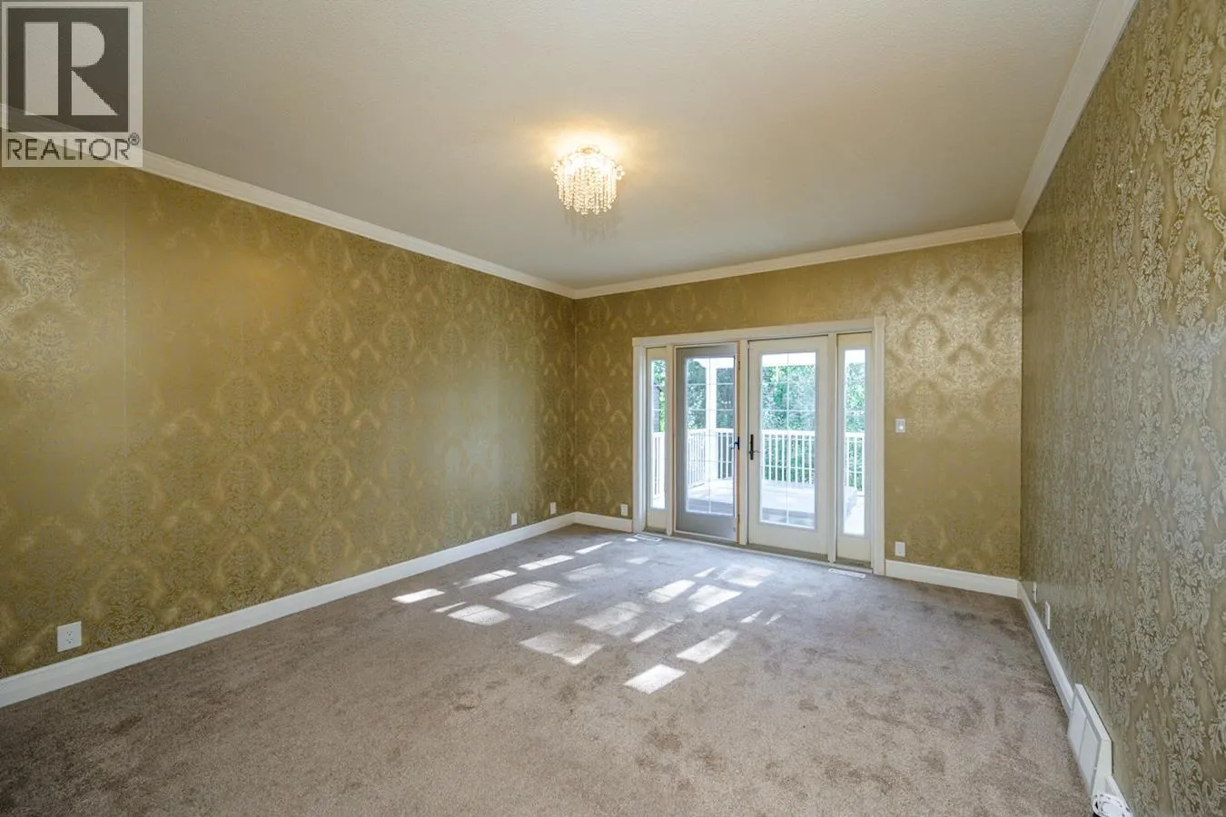 2667 HEWLETT COURT