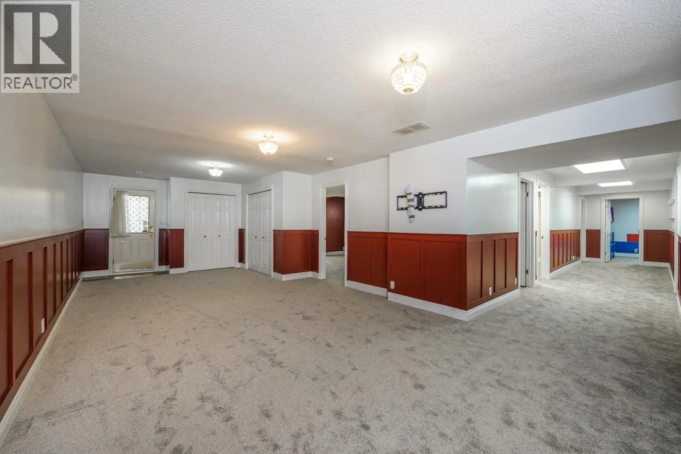 2667 HEWLETT COURT