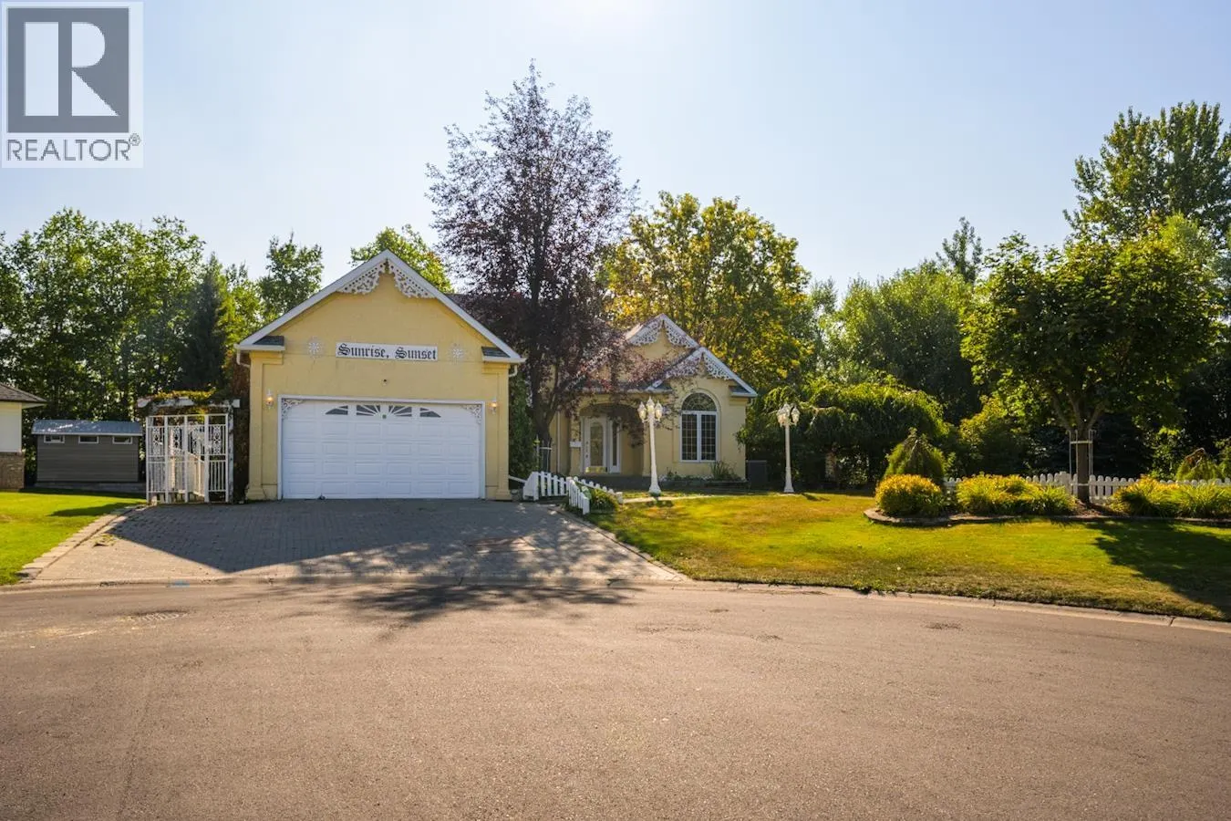 2667 HEWLETT COURT