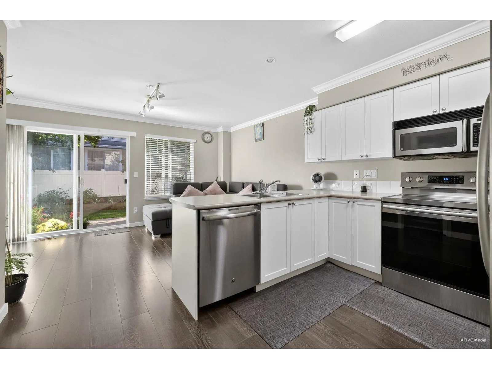 112 12711 64 AVENUE